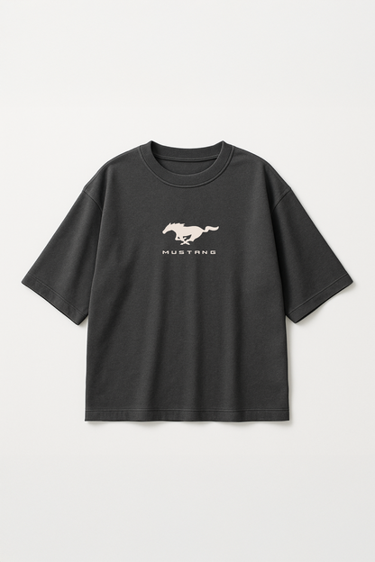 Flat lay of Version Originale’s Mustang tee in charcoal grey featuring the iconic Mustang horse logo and “Mustang” text on the chest